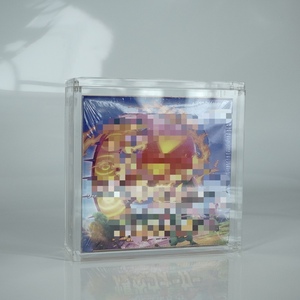 Boîte de présentation magnétique transparente en acrylique de haute qualité pour cartes à collectionner, fournie directement par l'usine - Product Image 1
