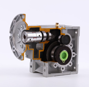 Caja de Engranajes Hiperboloide BKM con Motor TKM, Reductor de Engranajes Helicoidales de Alta Relación - Product Image 1