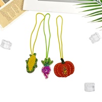 Décoration suspendue en tissu brodé et perlé à la main, motif citrouille, légumes et fruits, avec attaches pour sacs et ornements de téléphone portable