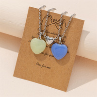 Nouveau collier pendentif lumineux, pendentif en forme de cœur, collier magnétique pour couple