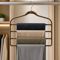 Porte-pantalon en velours antidérapant à 4 niveaux imprimé léopard, support multi-couches floqué pour pantalons, jeans, foulards, organisateur de placard d'hôtel