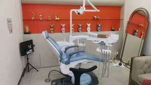 Clinica ospedaliera sedia dentale Set completo trattamento dentale unità con il dentista sgabello <span class=keywords><strong>Scaler</strong></span> <span class=keywords><strong>Curing</strong></span> Handpiece luce compressore aria - Product Image 3