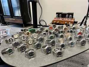 Vendre une variété de montres de créateurs haut de gamme, de nombreuses marques. Contactez-nous. - Product Image 5