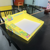 Support de table pliable en carton pour produits de soin de la peau
