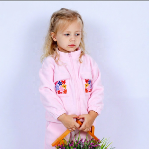 Exquisitos Conjuntos de Ropa para Niñas con Estampado de Personajes Rosados, Tela de Felpa Informal, 100% Algodón, Certificado OEKO-TEX, Lavable, Resistente al Fuego - Product Image 1