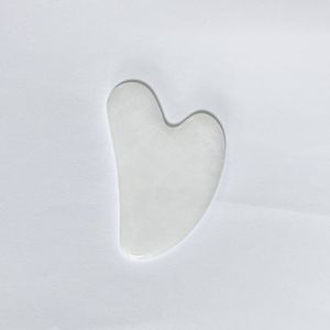 Outils faciaux Gua Sha en quartz blanc naturel pour sculpter le visage - Product Image 6