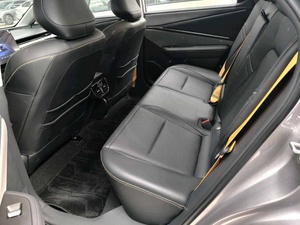 SUV Elettrico Usato 2025 550 PRO, Anno di Registrazione Maggio 2026, Solo 100KM, Come Nuovo, Vernice Originale - Product Image 6