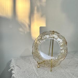 Nouvelle décoration de Noël et de mariages Vintage Round Design Gold Edge Reef en plastique Hot Gold Plate Eco-Friendly - Product Image 1