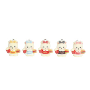Llavero de peluche de oso KFC, miniatura 3D, de resina plástica flocada, decoraciones para el interior del coche, para niños de 8 a 13 años - Product Image 1