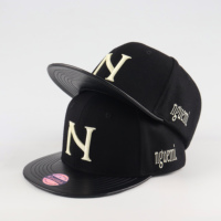 Casquette de sport unisexe 5 panneaux en cuir à visière plate, personnalisable OEM, avec logo brodé de haute qualité, en laine, nouveau modèle, motif feuille tropicale