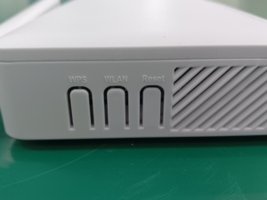 Second-hand Single-frequency optical modems with 1ge+3fe+Tel+USB Ports XPON 2.4G 300 Mbps WiFi ONU Router FTTR/FTTX TR069/IP WAN - Product Image 3