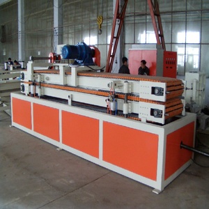 二手PVC门窗型材挤出机生产线，用于加工板材用PE塑料 - Product Image 1