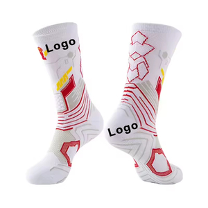 Chaussettes de sport unisexes en coton biologique, épaisses, respirantes, douces, avec logo personnalisé, antidérapantes, haute compression, tricotées, pour le football - Product Image 3
