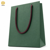 Petit sac cadeau en papier kraft vert foncé avec poignées tressées épaisses pour bougies, huiles essentielles, boîtes de thé, emballages d'artisanat