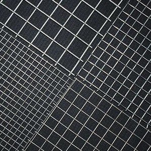 Customizable Welded Galvanized Low Carbon Steel <b>Wire</b> <b>Mesh</b> Fence Cutting for Livestock Pens - Product Image 4