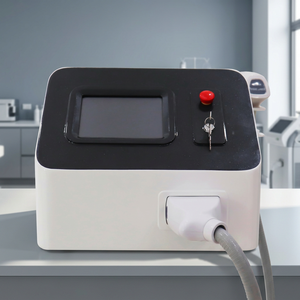 Appareil d'épilation au laser à diode portable 755/808/1064 nm, haute énergie, épilation rapide, machine à laser à refroidissement par glace pour les soins en salon - Product Image 1