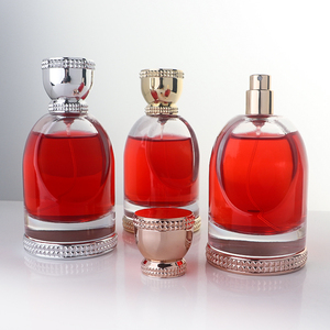 Magnifica Bottiglia di <span class=keywords><strong>Profumo</strong></span> in Vetro da 100ML con Taglio Laterale Circolare Irregolare e Base Dorata, Bottiglia di Lusso - Product Image 4