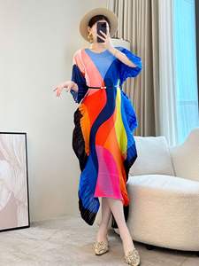 Miyake kadın High-End yaz gökkuşağı kontrast renk pileli gevşek zayıflama tasarım zemin uzunluğu tombul kızlar için sahil - Product Image 3