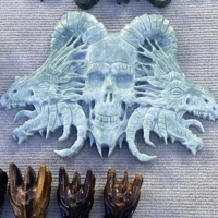 Collection de sculptures en cristal Feng Shui en jade Xiu vert naturel sculpté en gros, crânes et cornes de bélier à double tête de dragon