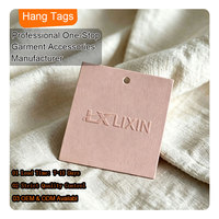 Étiquette en papier gaufré personnalisée, étiquette suspendue pour vêtements, logo personnalisé, étiquette de marque pour vêtements