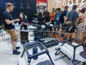 Marco de cuadricóptero UAV de cuatro ejes EFT X2300 de alto rendimiento para Dron de protección de plantas agrícolas DIY - Product Image 4