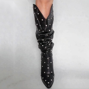 Botas altas de mujer con tacón de cuña, diamantes y remaches, diseño elegante y plisado, estilo cowboy. - Product Image 4