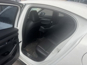 <span class=keywords><strong>Mazda</strong></span> <span class=keywords><strong>3</strong></span> Axela 2.0L Usado, Versión Premium <span class=keywords><strong>2023</strong></span>, Sedán Compacto de Gasolina, Deportivo, Elegante, Ideal para el Uso Diario - Product Image 3