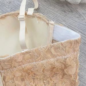 <span class=keywords><strong>Canotta</strong></span> con ricamo di perle di lusso lucide in <span class=keywords><strong>pizzo</strong></span> da donna con fionda <span class=keywords><strong>bianca</strong></span> a fiori da donna biancheria intima da donna cintura colombiana - Product Image 5