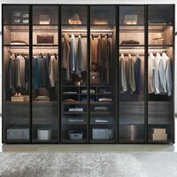 Armoire de rangement personnalisée en bois massif avec portes en verre trempé