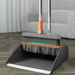 Nhà sản xuất bán buôn dụng cụ vệ sinh sàn nhà văn phòng gia đình 2 trong 1, chổi gấp xoay được kèm bộ xúc rác răng lược - Product Image 3