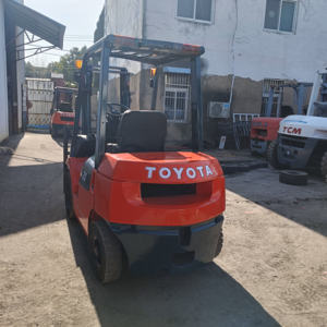 Montacargas Diésel Usado de 2 Toneladas, 3 Metros, con Mástil de Desplazamiento Lateral, Tracción 4x4 Todoterreno, 1 Año de Garantía, Pocas Horas de Trabajo - Product Image 6