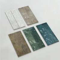 Carreaux de mur en céramique pour salle de bain, faits à la main, blancs et verts, effet vague, en porcelaine brillante, 75x300, style briques de métro