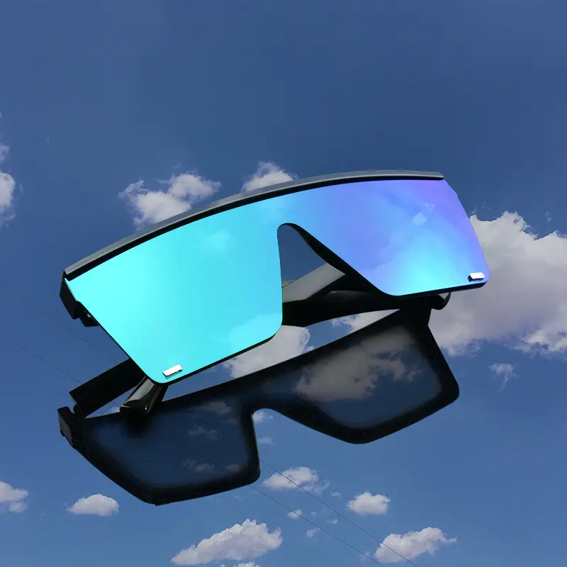 Солнцезащитные очки с квадратными заклепками