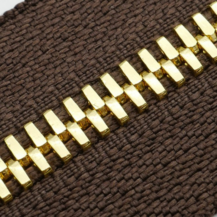 Tissu à café + dents en or