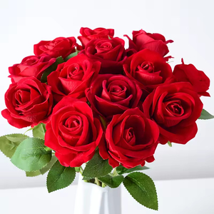 Rosas artificiales de plástico individuales, personalizadas, de alta calidad y realistas, hechas a mano para decoración de bodas y hogar. - Product Image 4