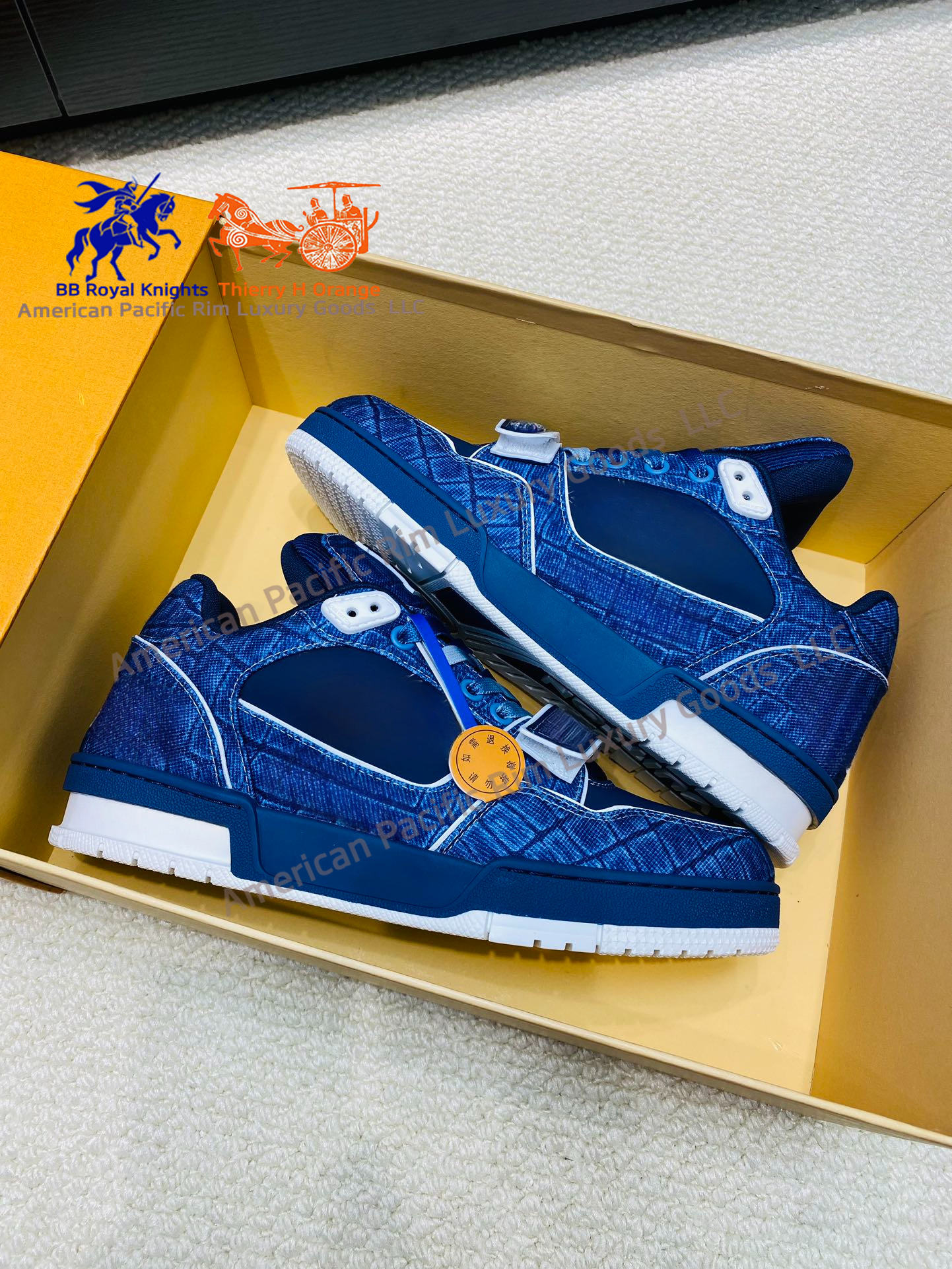 สีน้ำเงินเข้ม