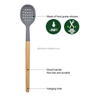 Meilleure vente en gros outil de cuisine en Silicone résistant à la chaleur cuillère fouet retourneur antiadhésif ustensiles de cuisine ensemble avec support