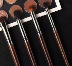 26Pcs Chuyên Nghiệp Trang Điểm Bàn Chải Thiết Lập Động Vật Tóc Nghệ Sĩ Xách Tay Trang Điểm Bàn Chải Đầy Đủ Thiết Lập - Product Image 3