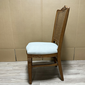 Chaise de salle à manger vintage en rotin avec dossier, structure en plastique PP, chaise d'appoint sculptée pour salon et salle de banquet - Product Image 3