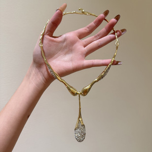 קיימי אופנה <span class=keywords><strong>2026</strong></span> תכשיטי אופנה מתכת רגילה מותאם אישית פלאש קידוח מים טיפת תליון שרשרת יוקרה שרשראות הצהרת ריינסטון יוקרה שרשראות - Product Image 5