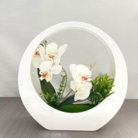 Orchidée papillon à 5 fleurs à 2 tiges, plante artificielle en plastique à aiguilles de pin, ornement décoratif de bureau, plante en pot, style bonsaï mural