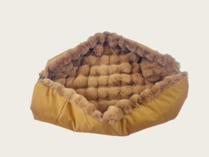 Selimut Hewan Peliharaan Musim Dingin Modern Warna Cokelat Imitasi Bulu Kelinci, Nyaman dan Lembut, Dapat Dilepas dan Dicuci - Product Image 3