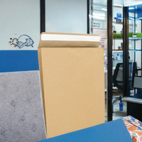 Enveloppe en papier kraft brun personnalisable avec fermeture autocollante pour la livraison de vêtements et de chaussettes, utilisation pour les fourrures