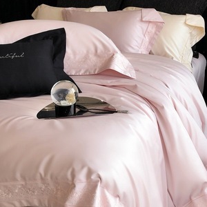 Parure de lit quatre pièces en coton longues fibres rose <span class=keywords><strong>clair</strong></span> de luxe, avec housse de couette, taie d'oreiller brodée et draps de couleur unie, ODM/OEM - Product Image 6