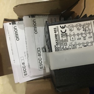 โอมรอน E5CC-QX2ASM-802 ตัวควบคุมดิจิตอล 12V DC สวิตช์ควบคุมอุณหภูมิ HVAC IP11 15A - Product Image 1