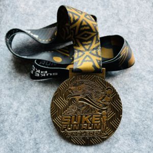 Custom di alta qualità 3D pressofusione oro argento e rame Badminton Sport sublimazione medaglie vari trofei universali - Product Image 5