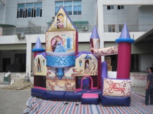 ปราสาทเป่าลม 4 in 1 สำหรับเด็ก กระโดดและเล่นสไลเดอร์ - Product Image 2