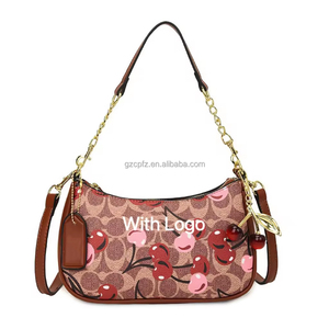 Nuova Borsa a Tracolla da Donna di Design alla Moda con Stampa Unica - Product Image 6