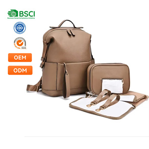 Bolsa de Pañales Portátil de Piel Vegana PU con Logotipo Personalizado, Bolsa de Viaje para Mamá con Cambiador y Bolsillo para Toallitas - Product Image 2