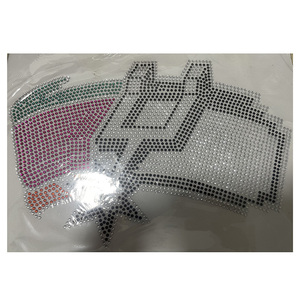 Vente en gros : Transfert thermocollant de strass Bling San Antonio Spurs pour T-shirt, tout ce que vous devez savoir, en stock - Product Image 1